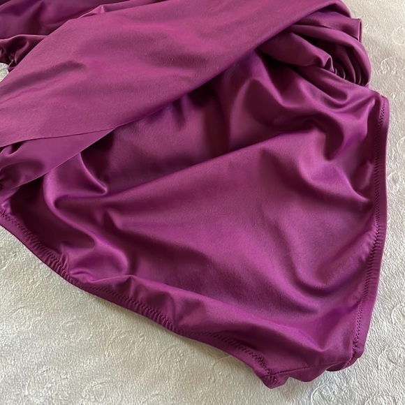 J. Crew Twisted One-Shoulder Ruched One-Piece Swimsuit‎ Purple Size 4 - Picture 7 of 13